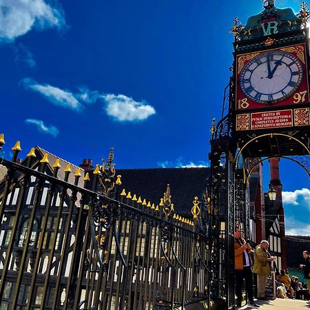 Chester City Centre Town House Exterior foto